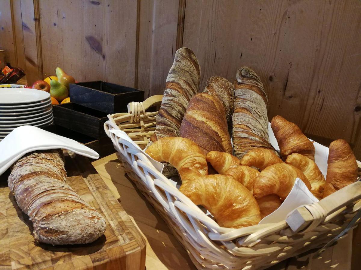 Hotel Restaurant Chesa 필름 외부 사진